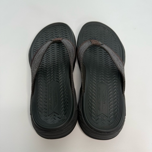 Skechers Arch Fit Men's Black and Dark Brown Flip-Flops size 9 - Picture 1 of 9